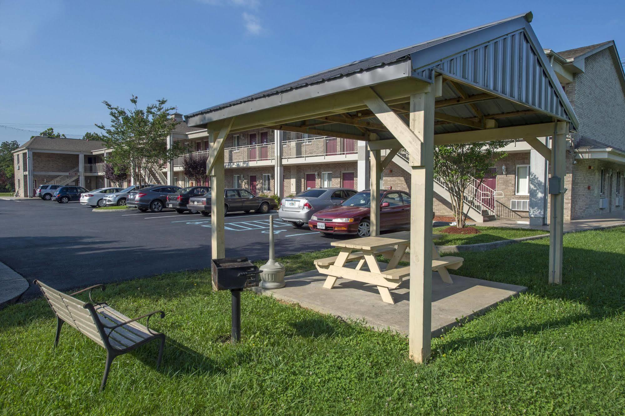 Affordable Corporate Suites Of Lynchburg Zewnętrze zdjęcie